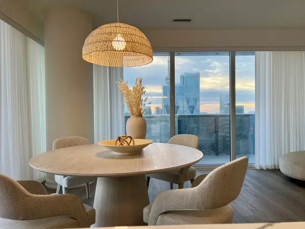 Toronto, ON M5E 0G1,55 cooper ST #5811