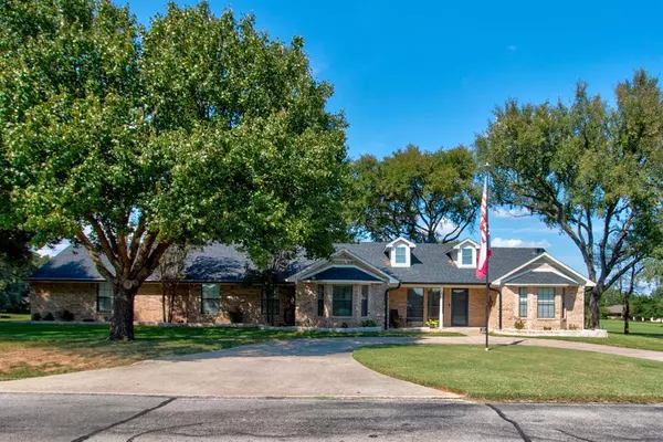 101 Wasco Cove, Gainesville, TX 76240