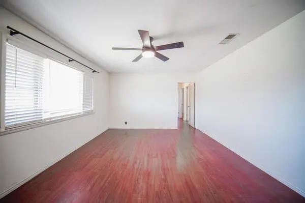 202 N 10th Street, Jacksboro, TX 76458