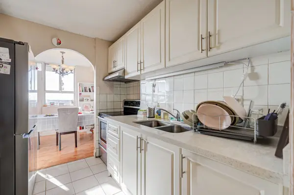 1950 Kennedy RD #1114, Toronto E04, ON M1P 4S9