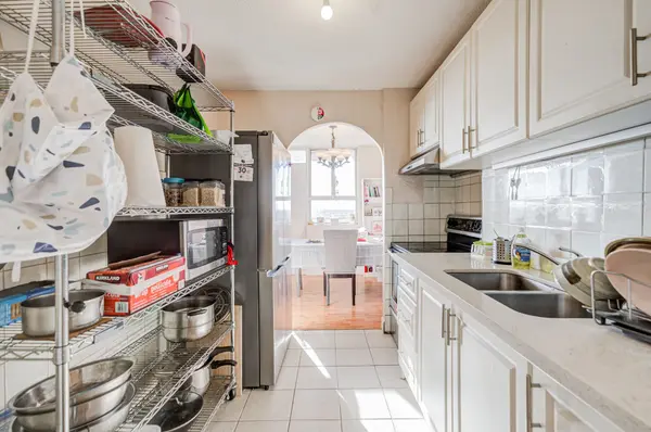 1950 Kennedy RD #1114, Toronto E04, ON M1P 4S9