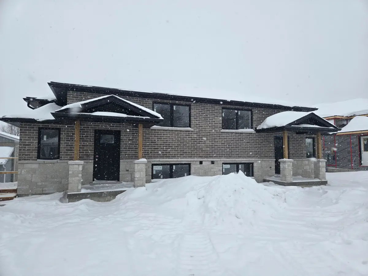 Belleville, ON K0K 1K0,92 Lywood ST #4