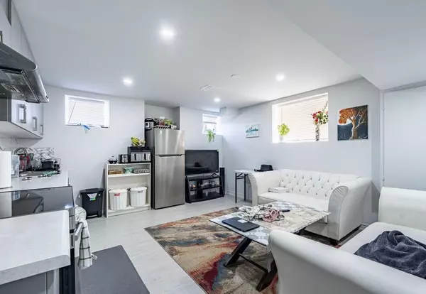 New Tecumseth, ON L0G 1A0,83 Brethet HTS #BSMT