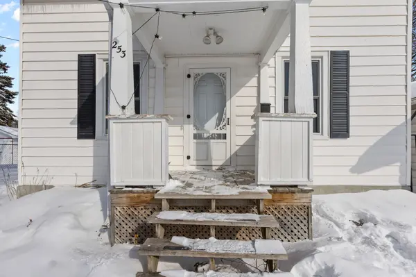 Arnprior, ON K7S 1H3,253 Alicia ST