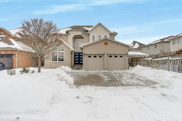 191 Hawkswood TRL, Hamilton, ON L9B 2T1
