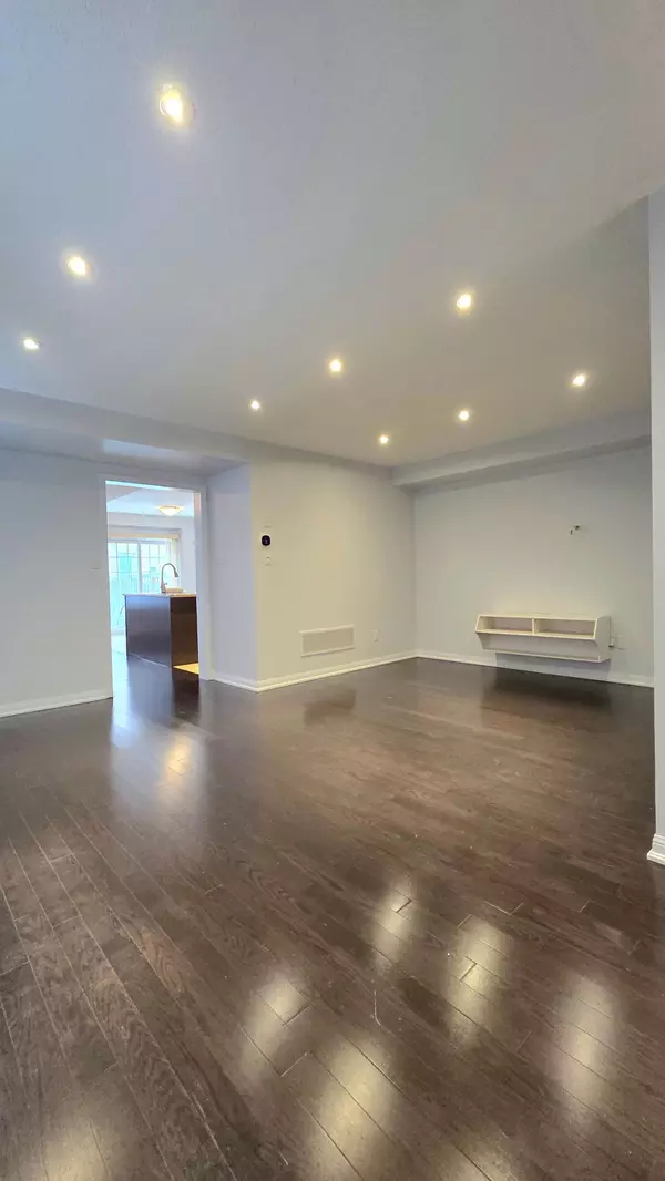 Brampton, ON L6P 0V9,20 Oswald RD S