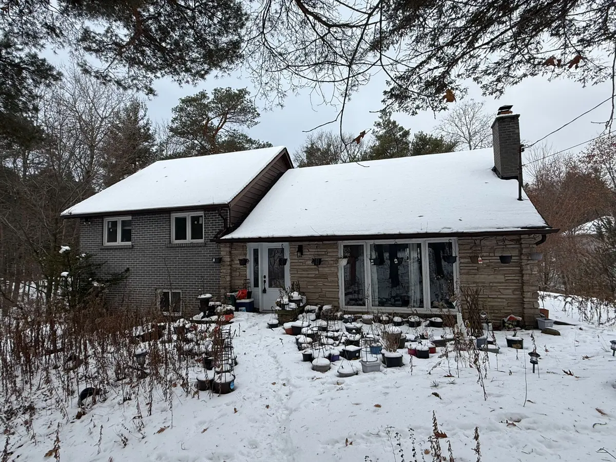 Aurora, ON L4G 0P5,14178 Yonge ST