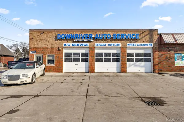 2401 Fort ST, Trenton, MI 48183