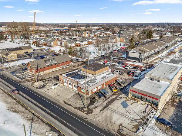 2401 Fort ST, Trenton, MI 48183