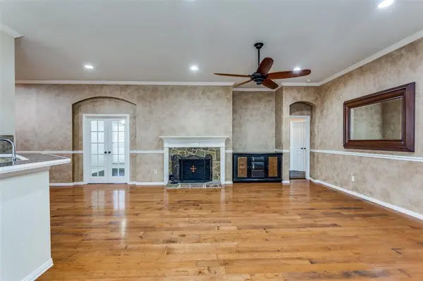 8312 Teja Trail, Benbrook, TX 76126