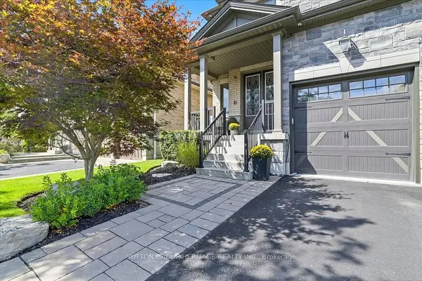 22 Glengowan ST, Whitby, ON L1R 0K9