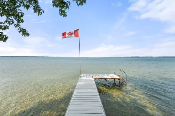 22 Blue Heron DR, Georgina, ON L0E 1N0