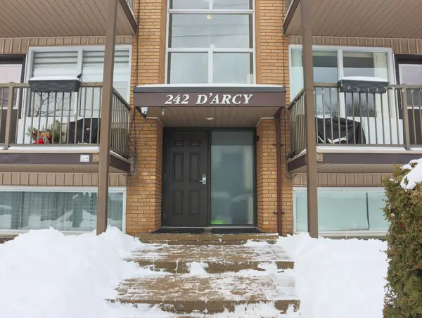 Cobourg, ON K9A 4A3,242 D'arcy ST #8