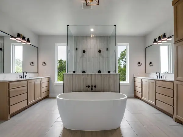 9904 Buckingham Court,  Mesquite,  TX 75126