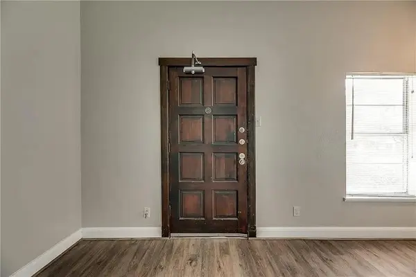 202 S Willomet Drive, Dallas, TX 75208