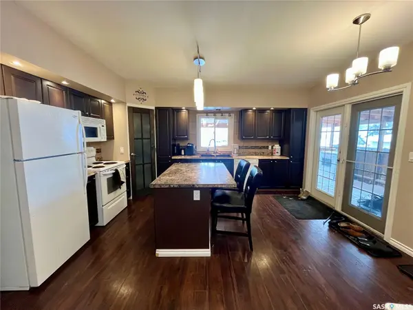 412 2nd STREET E, Wilkie, SK S0K 4W0