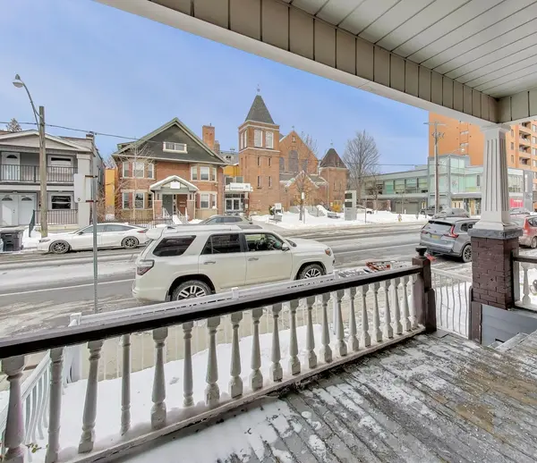 1895 Davenport RD, Toronto W03, ON M6N 1C1