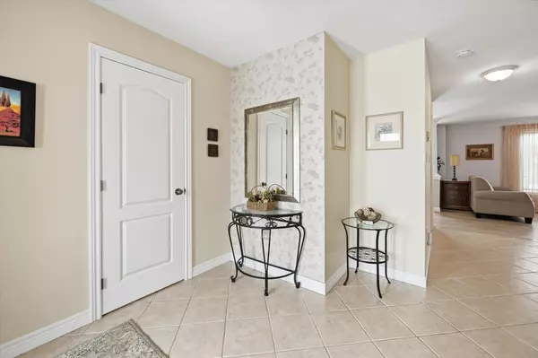 Hamilton, ON L0R 1C0,41 Tanglewood DR