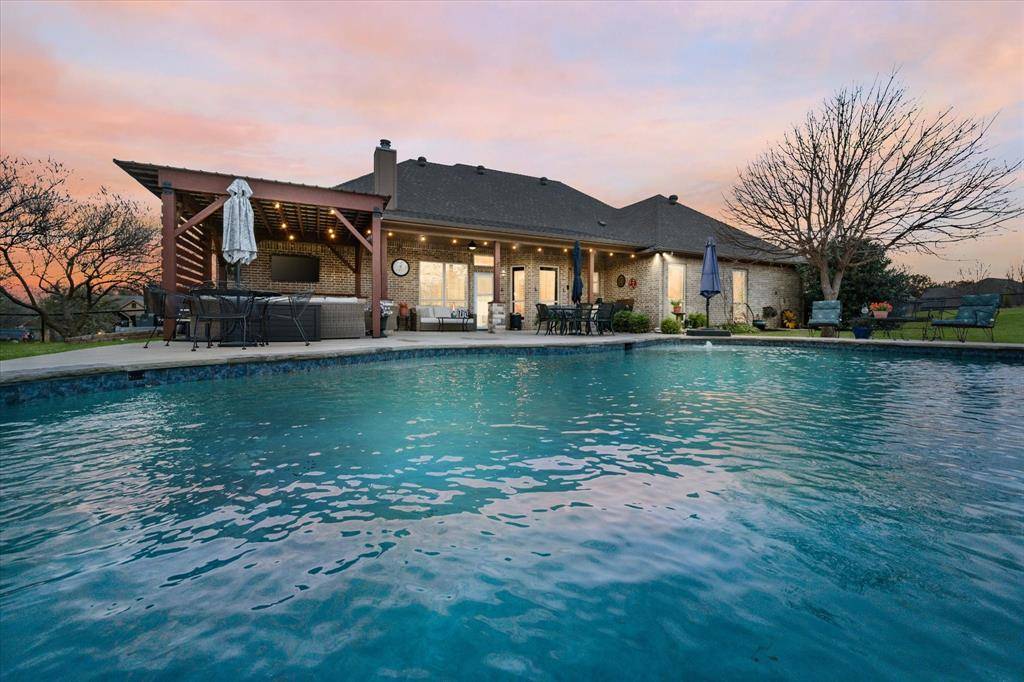 3715 Lonesome Creek Road, Granbury, TX 76049