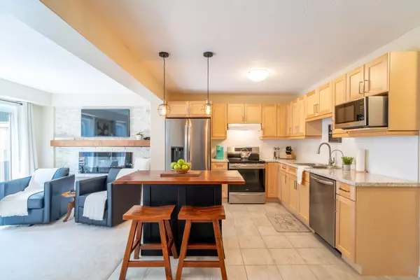 Huntsville, ON P1H 0E2,3 Kelsey Madison CT