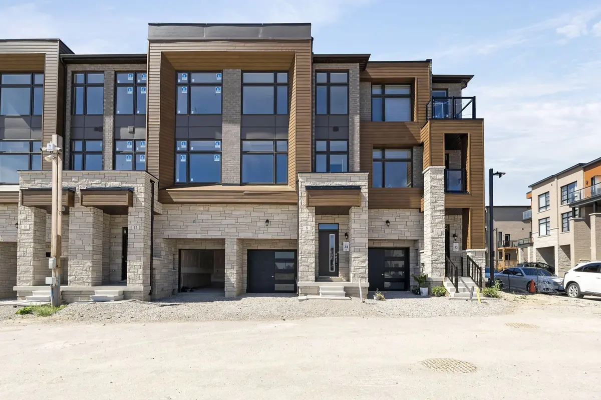 8 Radisson ST, Vaughan, ON L4H 5J3