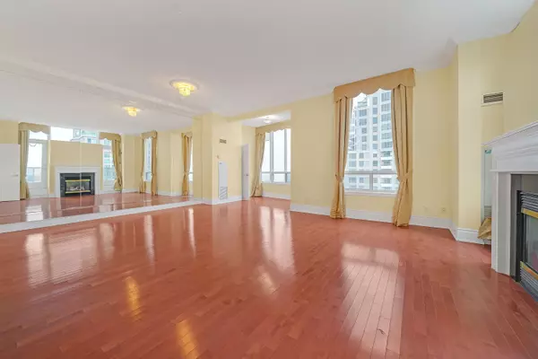 Toronto C15, ON M2K 3B8,2 Rean DR #UPH4