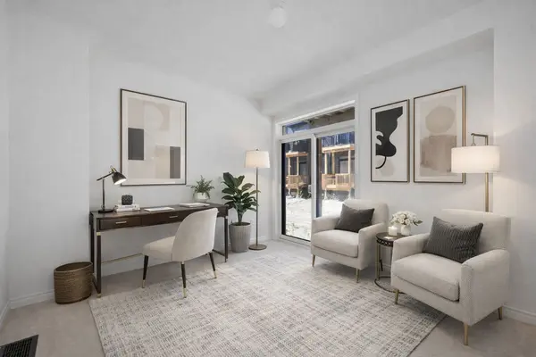 8 Radisson ST, Vaughan, ON L4H 5J3