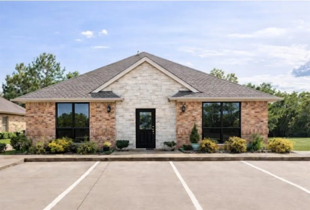 Address not disclosed, Bedford, TX 76021