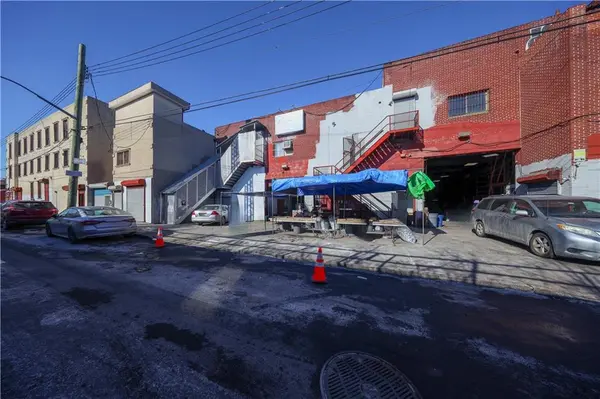 10219 44th AVE, Corona, NY 11368