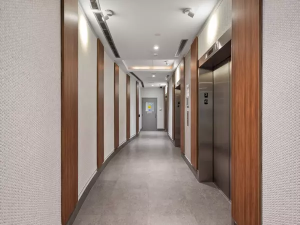 Toronto C01, ON M5V 3R7,373 FRONT ST WEST ST #2903