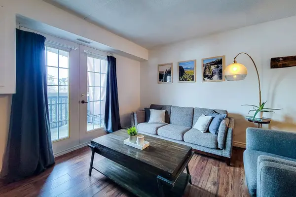 4003 Kilmer DR #204, Burlington, ON L7M 4M1