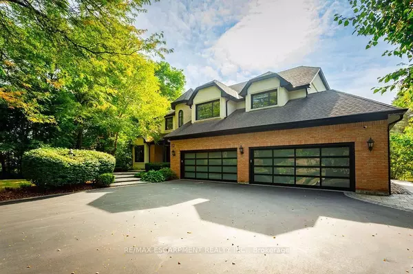 Hamilton, ON L0R 1H2,12 Blackberry PL