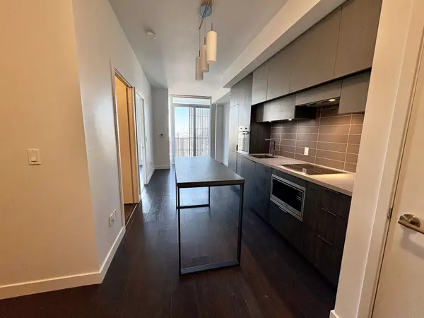 Toronto C10, ON M4P 1A6,8 Eglinton AVE E #3109