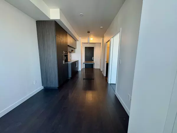 Toronto C10, ON M4P 1A6,8 Eglinton AVE E #3109