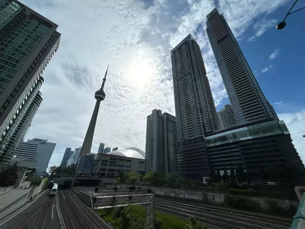 Toronto C01, ON M5V 0X3,1 CONCORD CITYPLACE WAY #1015