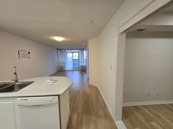 Toronto C15, ON M2K 3B8,2 Rean DR #903