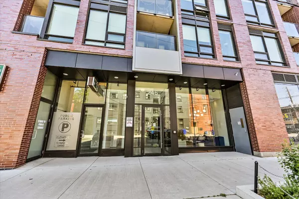 Toronto E01, ON M4M 0E9,246 Logan AVE #207