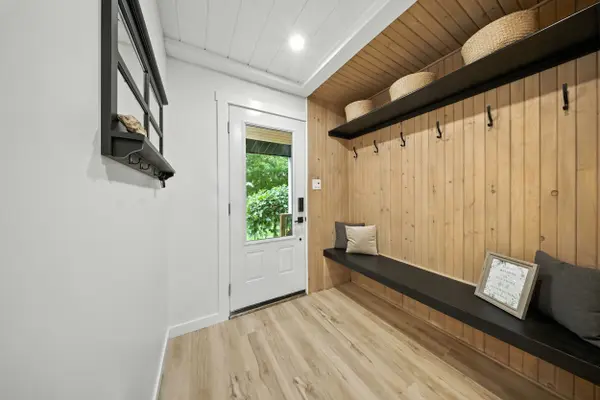 92 Mary ST, Clearview, ON L0M 1G0