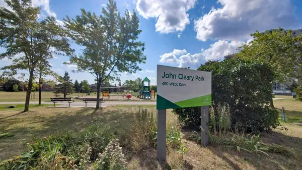 Mississauga, ON L5B 0M4,3883 Quartz RD S #2108