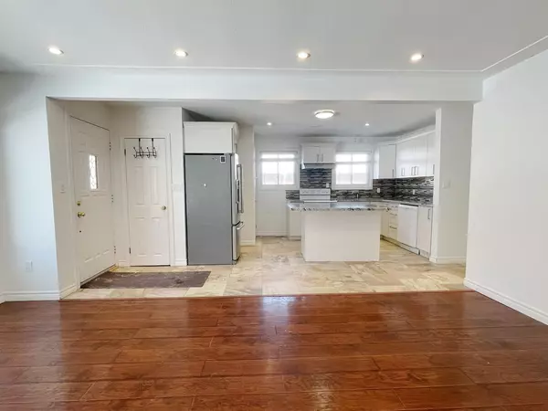 Hamilton, ON L9A 3C7,99 WARREN AVE #Upper