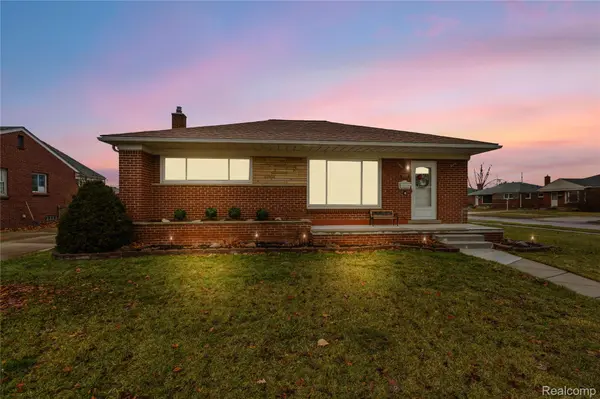 28020 Diesing DR,  Madison Heights,  MI 48071