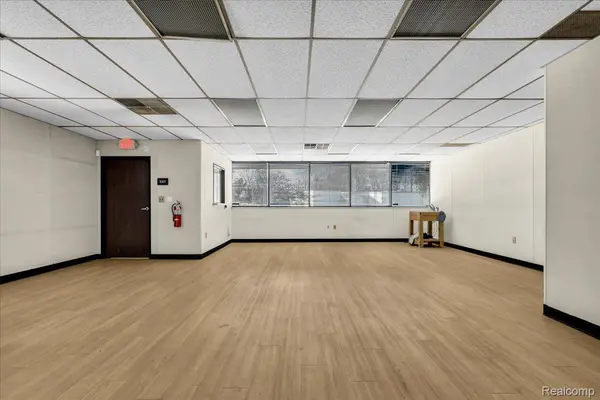 28800 Wall ST, Wixom, MI 48393