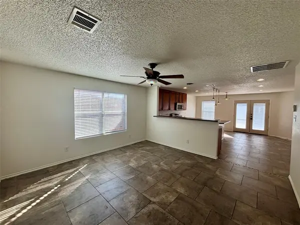 653 Condor Trail, Saginaw, TX 76131