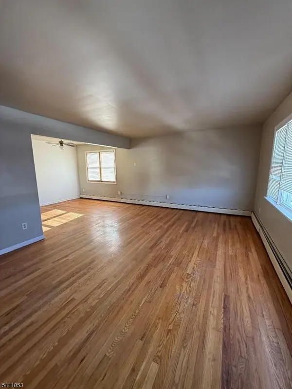 52 Frederick St, Belleville Twp., NJ 07109