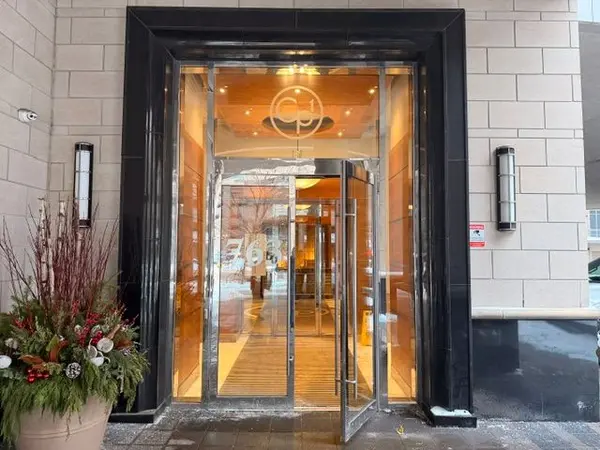 763 Bay ST #4809, Toronto C01, ON M5G 2R3