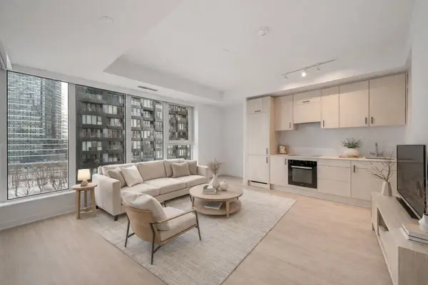 Toronto C13, ON M3C 0S4,1 Quarrington LN #1004