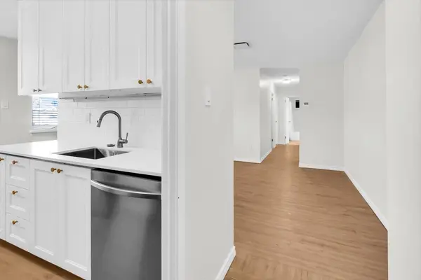 Caledon, ON L7E 4V2,16 William ST #101