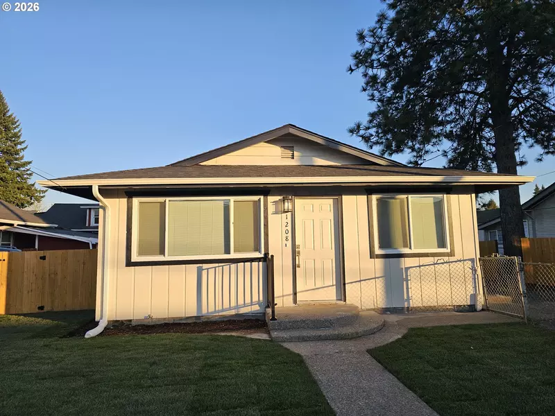 1208 S PACIFIC AVE, Kelso, WA 98626