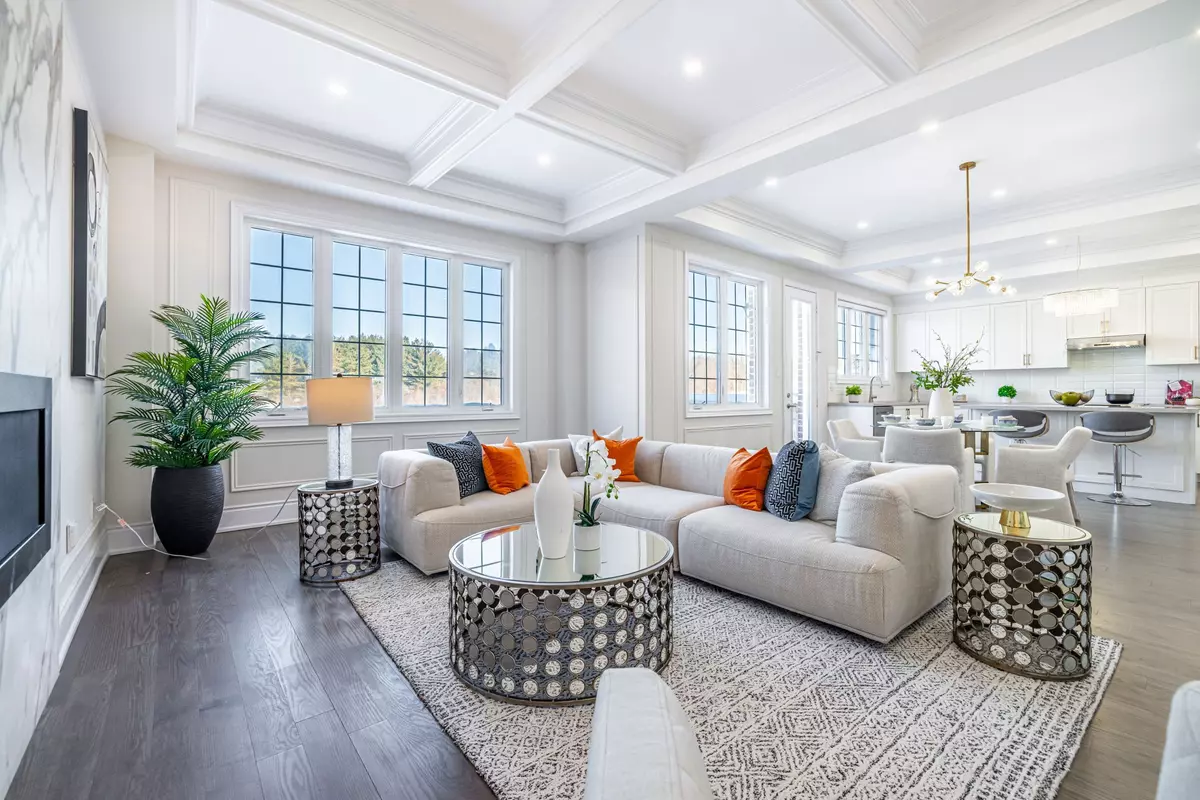 Aurora, ON L4G 0Y8,122 Scrivener DR