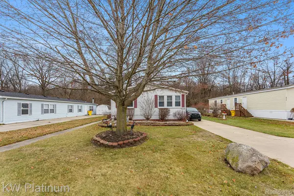 8042 Harbour DR, Ira Township, MI 48023